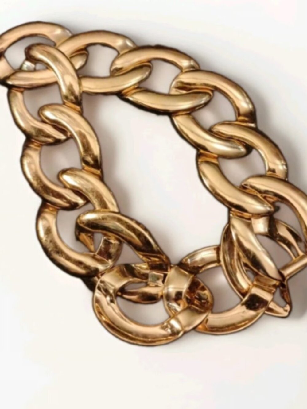 Napier Gold Tone Cable Chain Dangle Charm Bracelet Signed Snap Closure